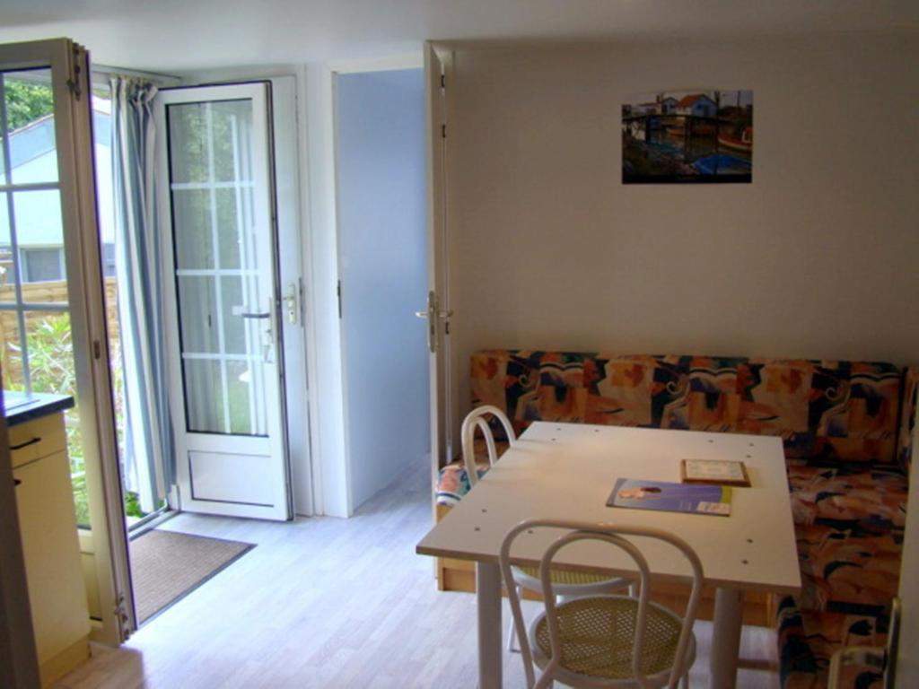 Résidence Fleur Des Pins - Gites&chambres D'hôtes Alojamento de Acomodação e Pequeno-almoço Saint-Georges-d'Oleron